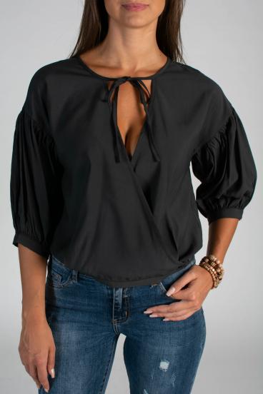 Блуза с прехлупване и къси набрани ръкави CARMELITA, черна