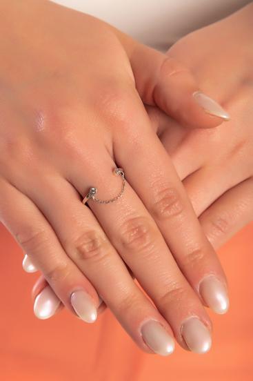 Елегантен пръстен, цвят сребро