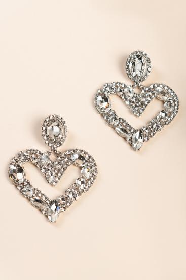 Елегантни обеци във формата на сърце, цвят сребро.