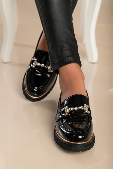 Елегантни лачени обувки с метален детайл, черни